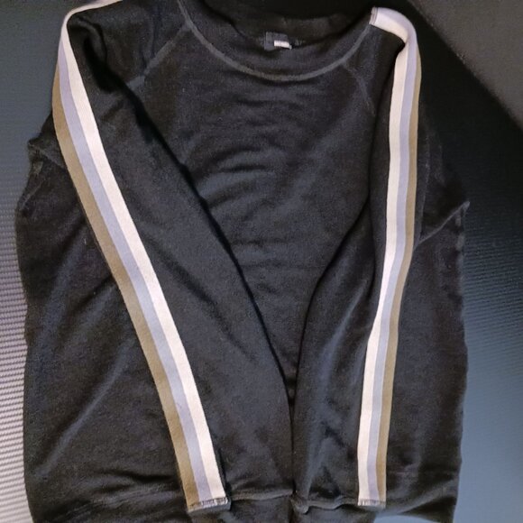 Monrow Raglan Crewneck Sweater Size XS Black w/ Embroidered Stripes Down Arms - Picture 6 of 12